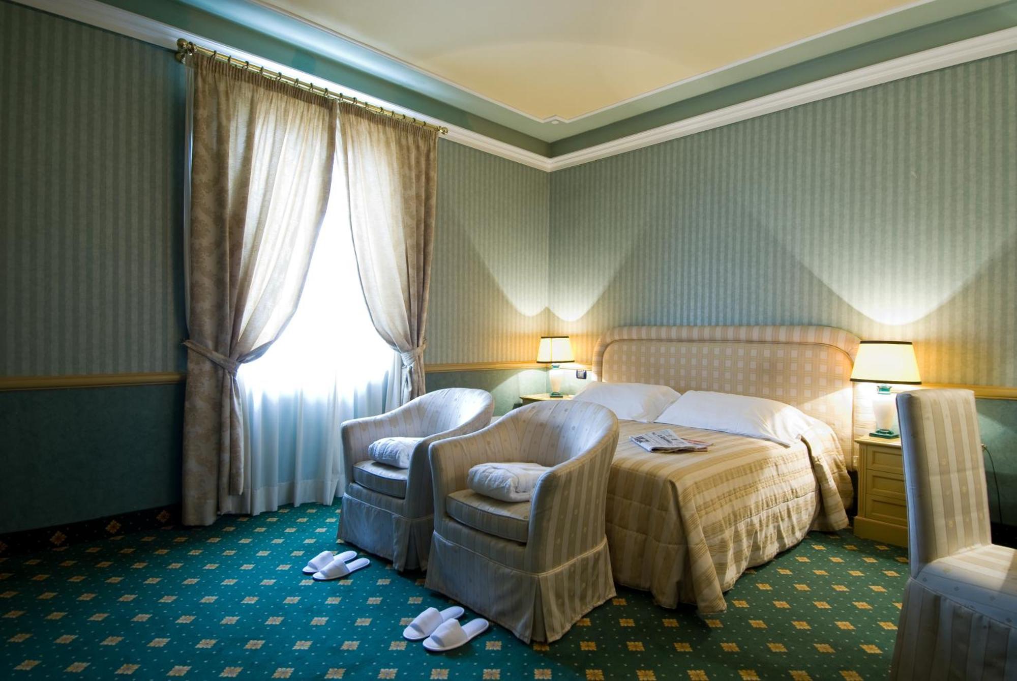 Grand Hotel Nizza Et Suisse مونتيكاتيني تيرمي المظهر الخارجي الصورة