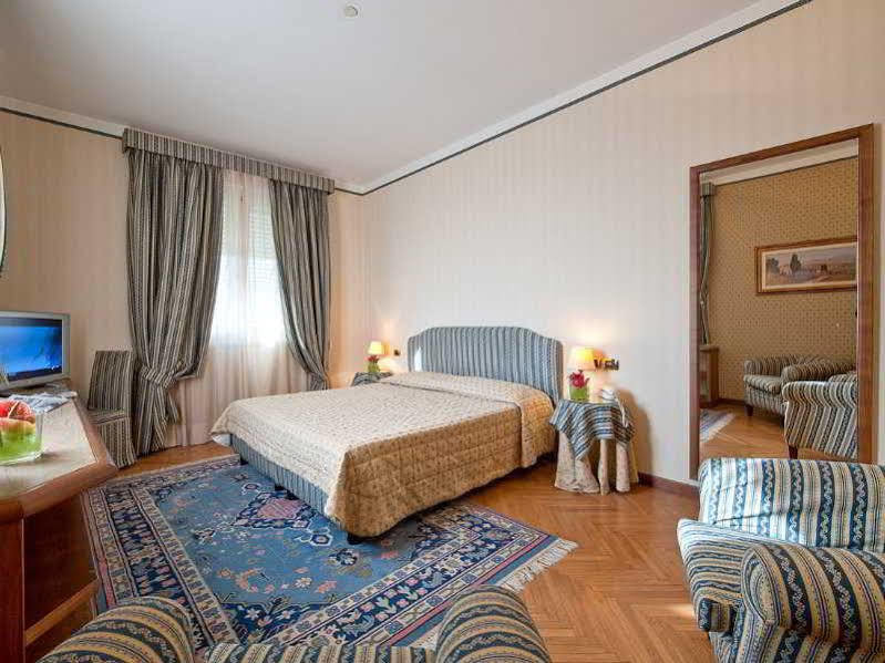 Grand Hotel Nizza Et Suisse مونتيكاتيني تيرمي المظهر الخارجي الصورة